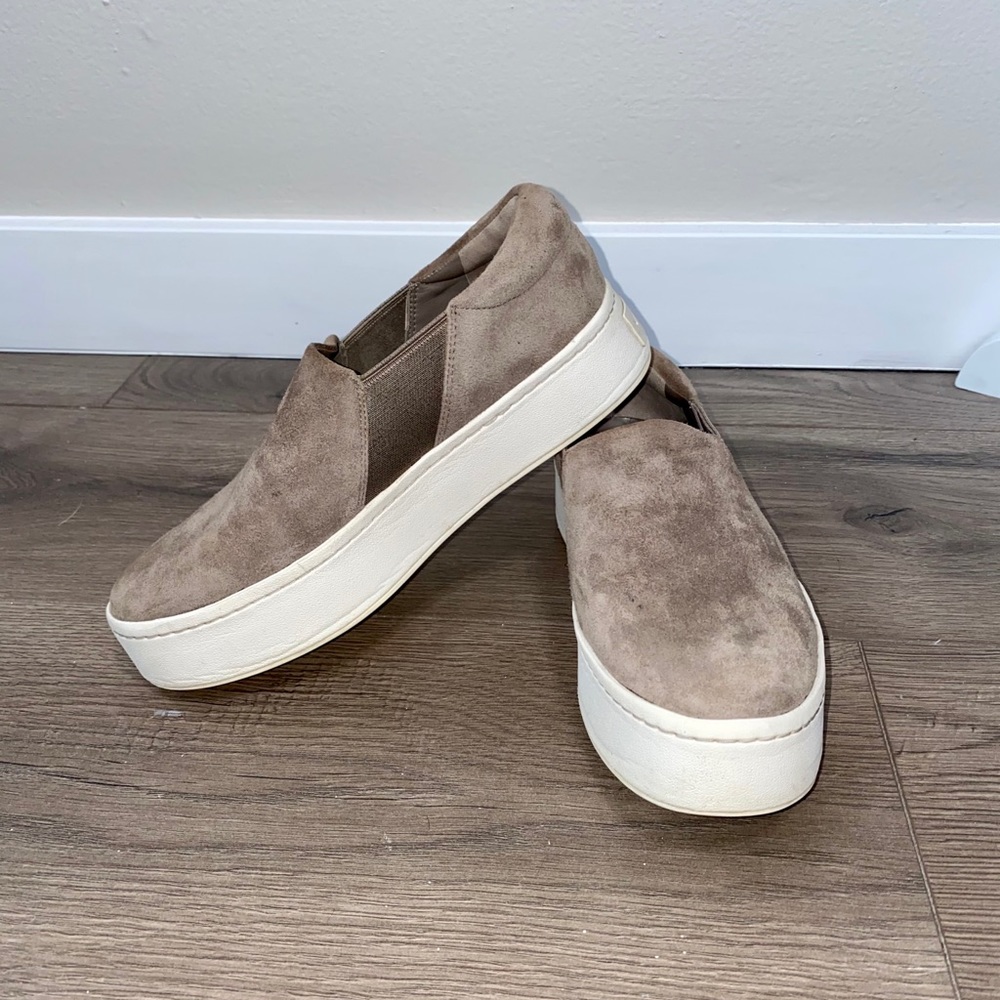 Vince Warren slip on suede sneaker